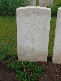 Etaples Military Cemetery - Hoddinott, Henry Willmott